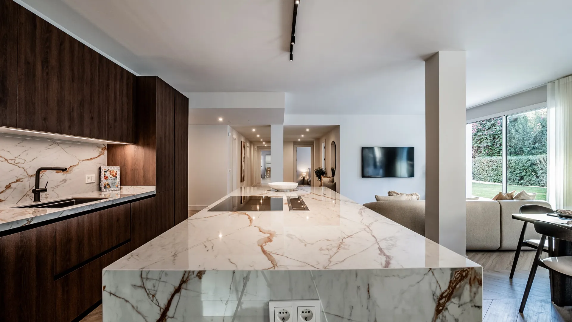 Comprar apartamento planta baja en Golden Mile con 4 dormitorios