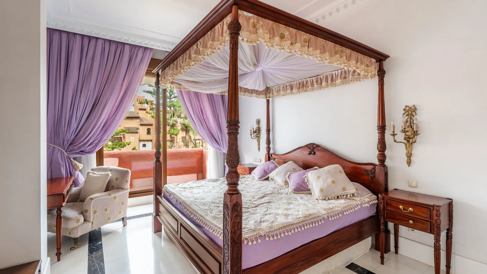 For sale Alhambra del Golf penthouse