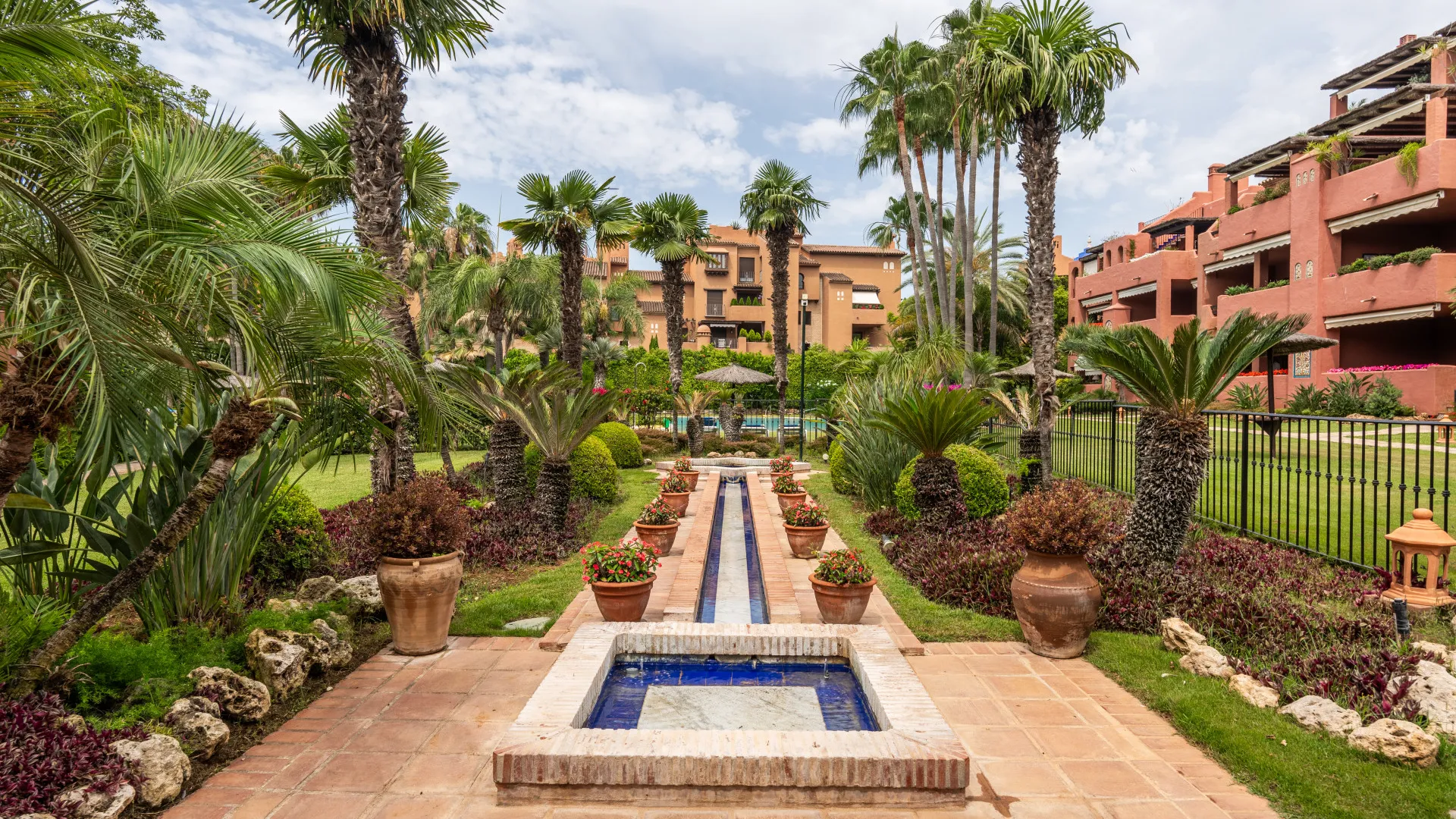 For sale Alhambra del Golf penthouse