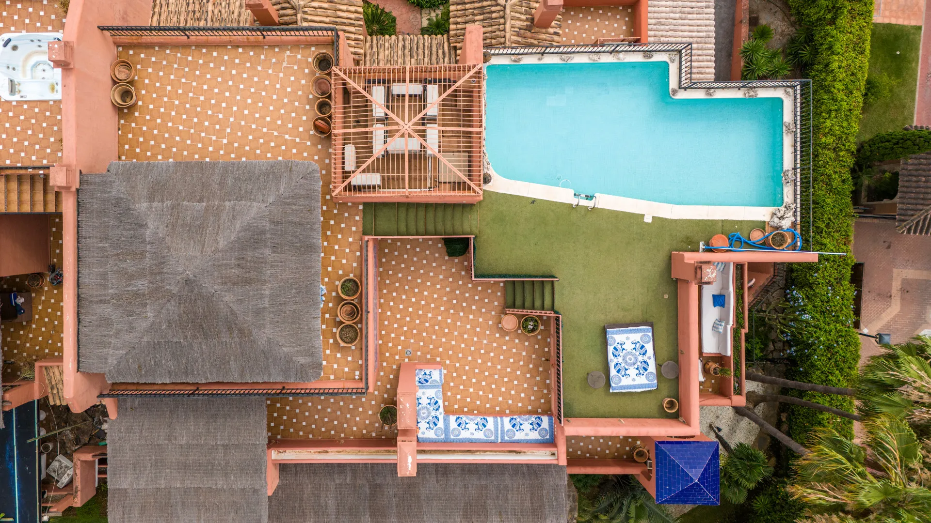 For sale Alhambra del Golf penthouse