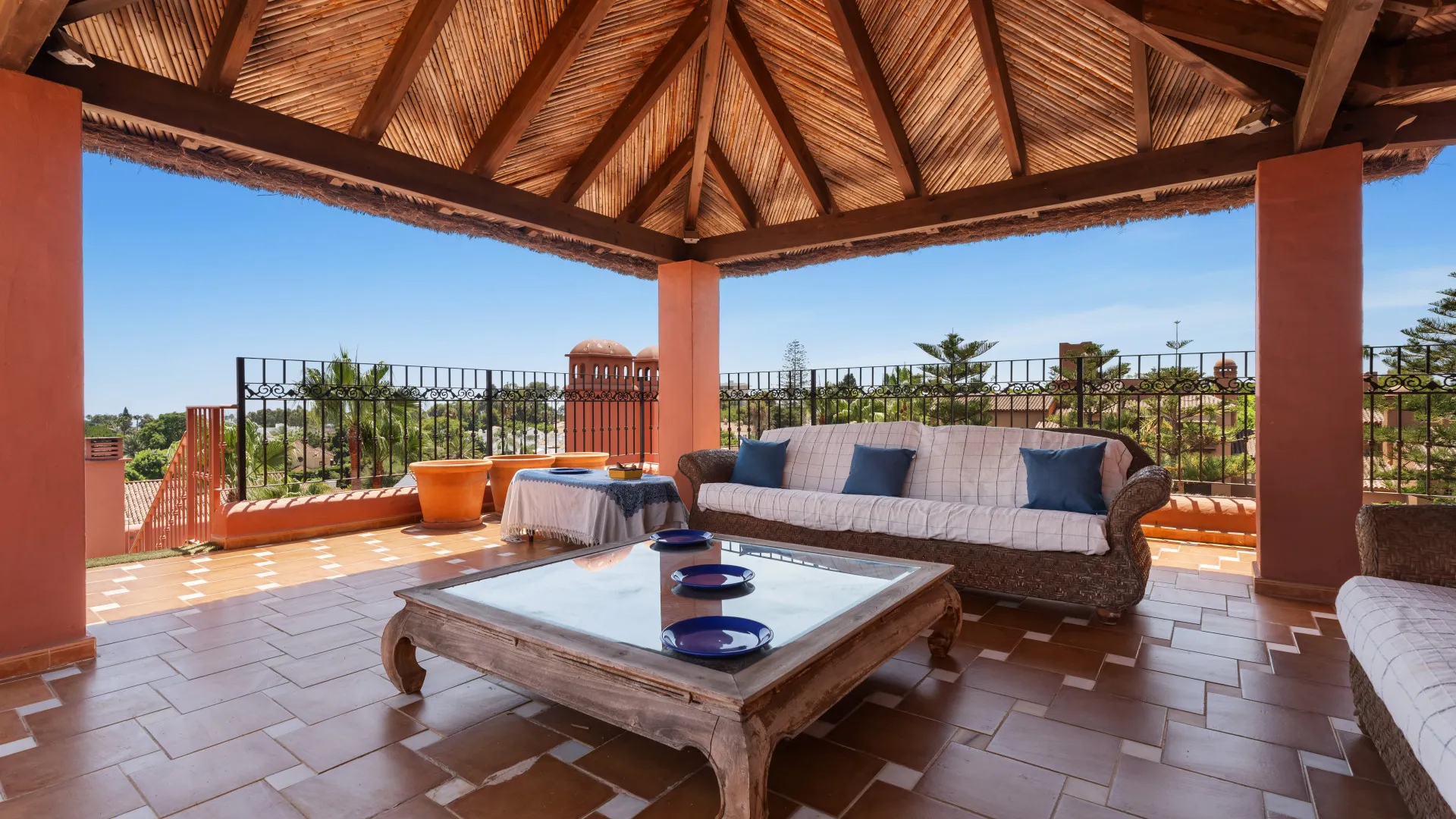 For sale Alhambra del Golf penthouse