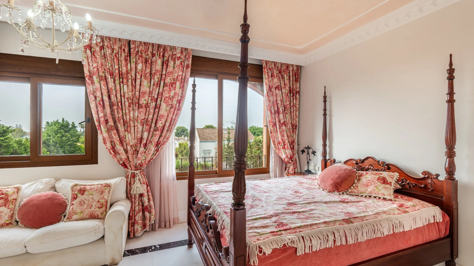 For sale Alhambra del Golf penthouse