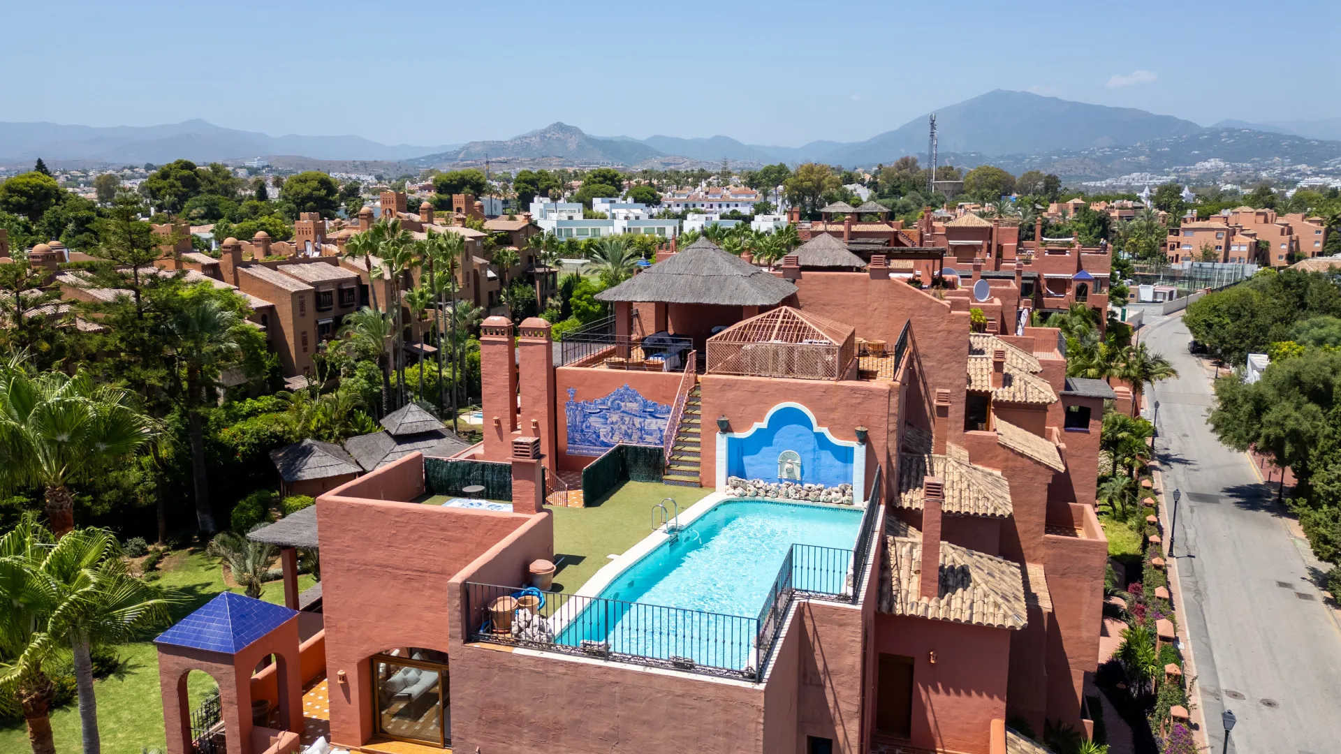 For sale Alhambra del Golf penthouse