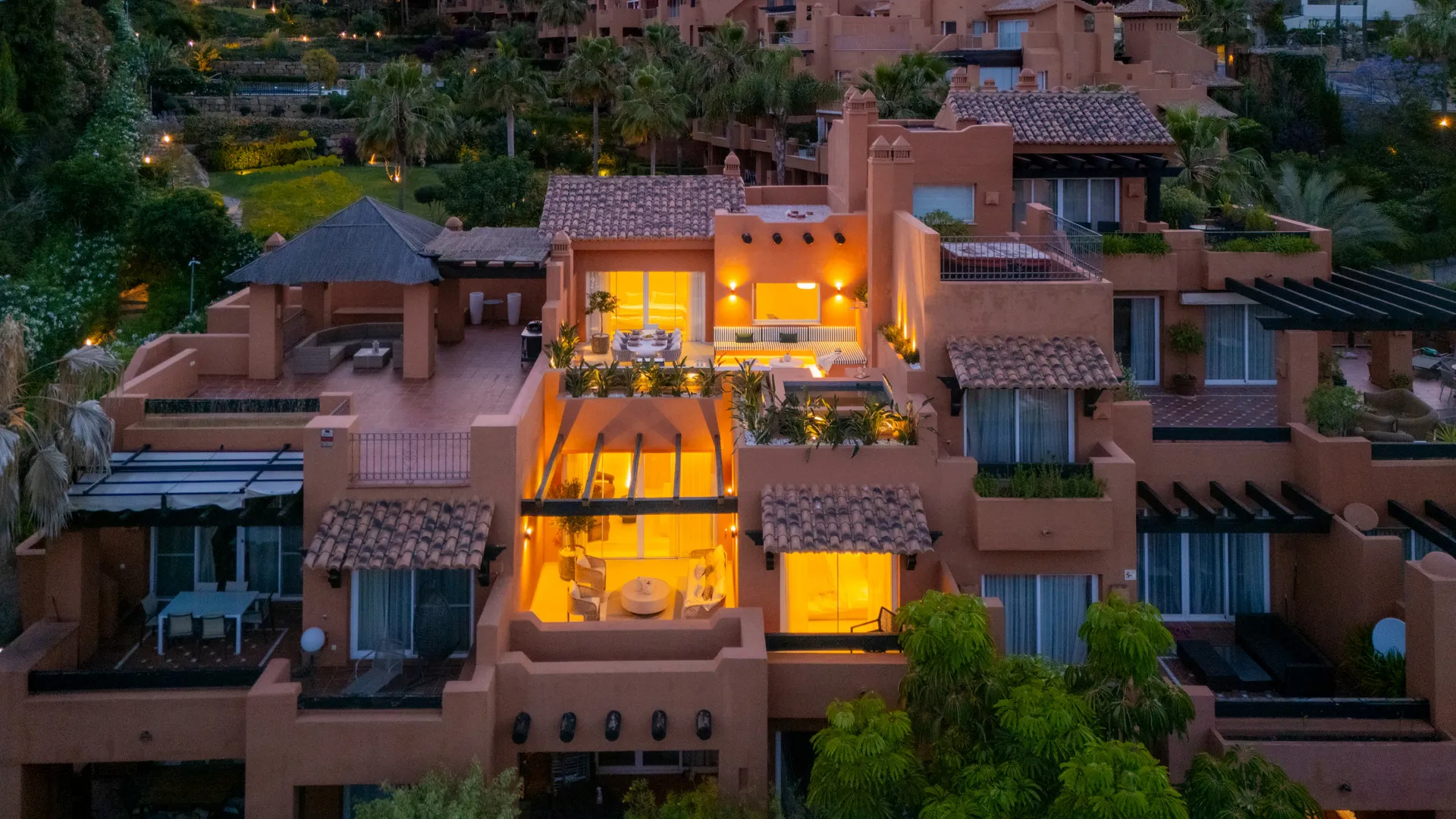 Duplex penthouse in Alminar de Marbella for sale