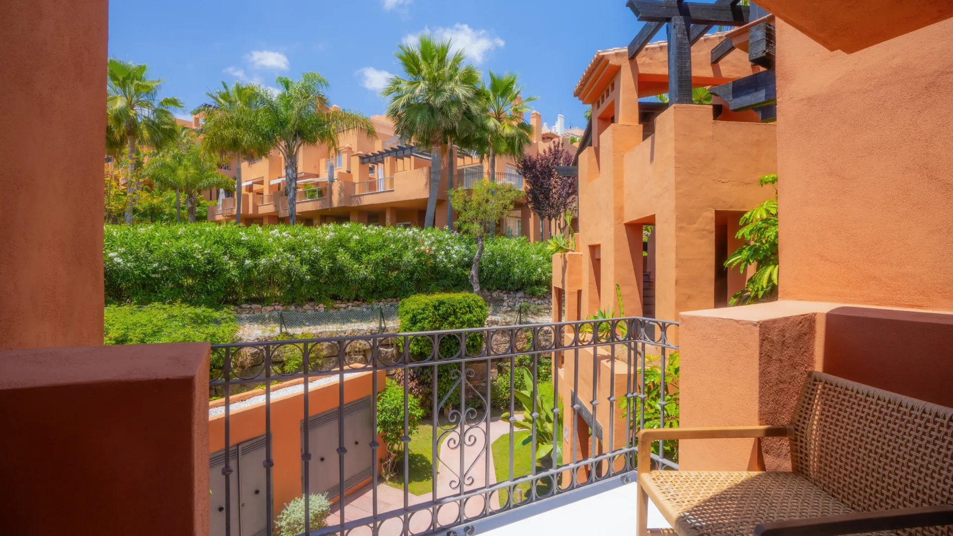 Duplex penthouse in Alminar de Marbella for sale