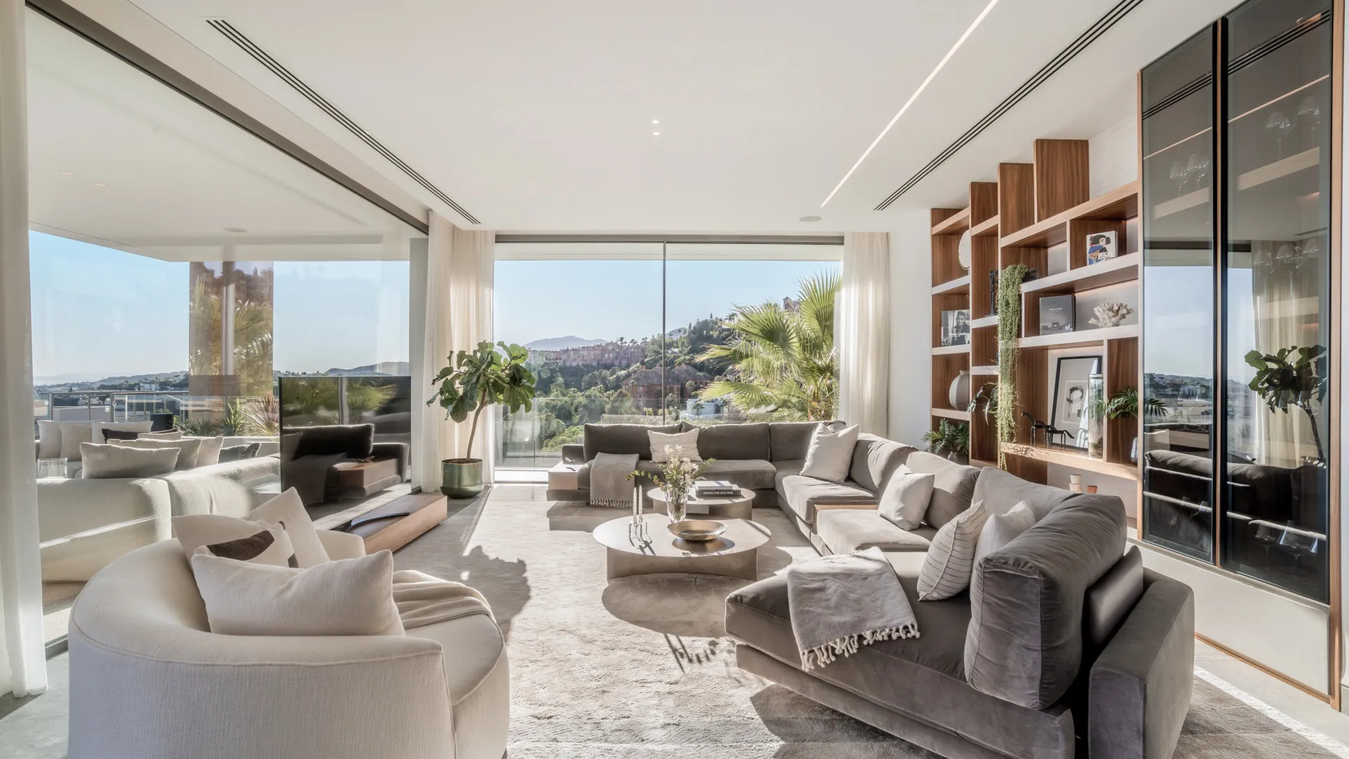 For sale 6 bedrooms villa in The Hills