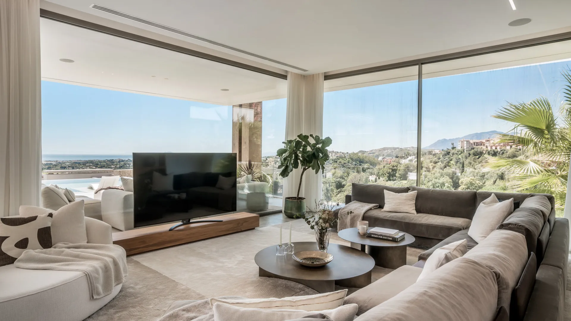 For sale 6 bedrooms villa in The Hills