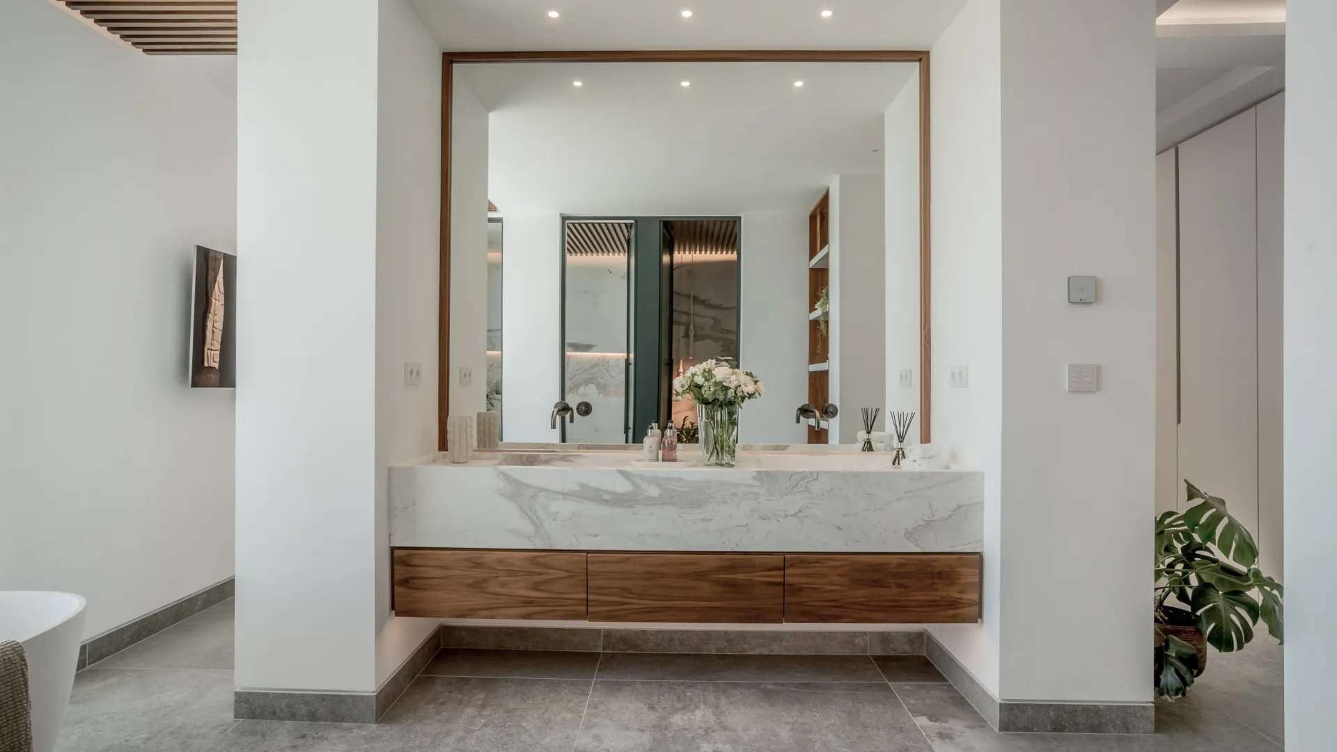 For sale 6 bedrooms villa in The Hills