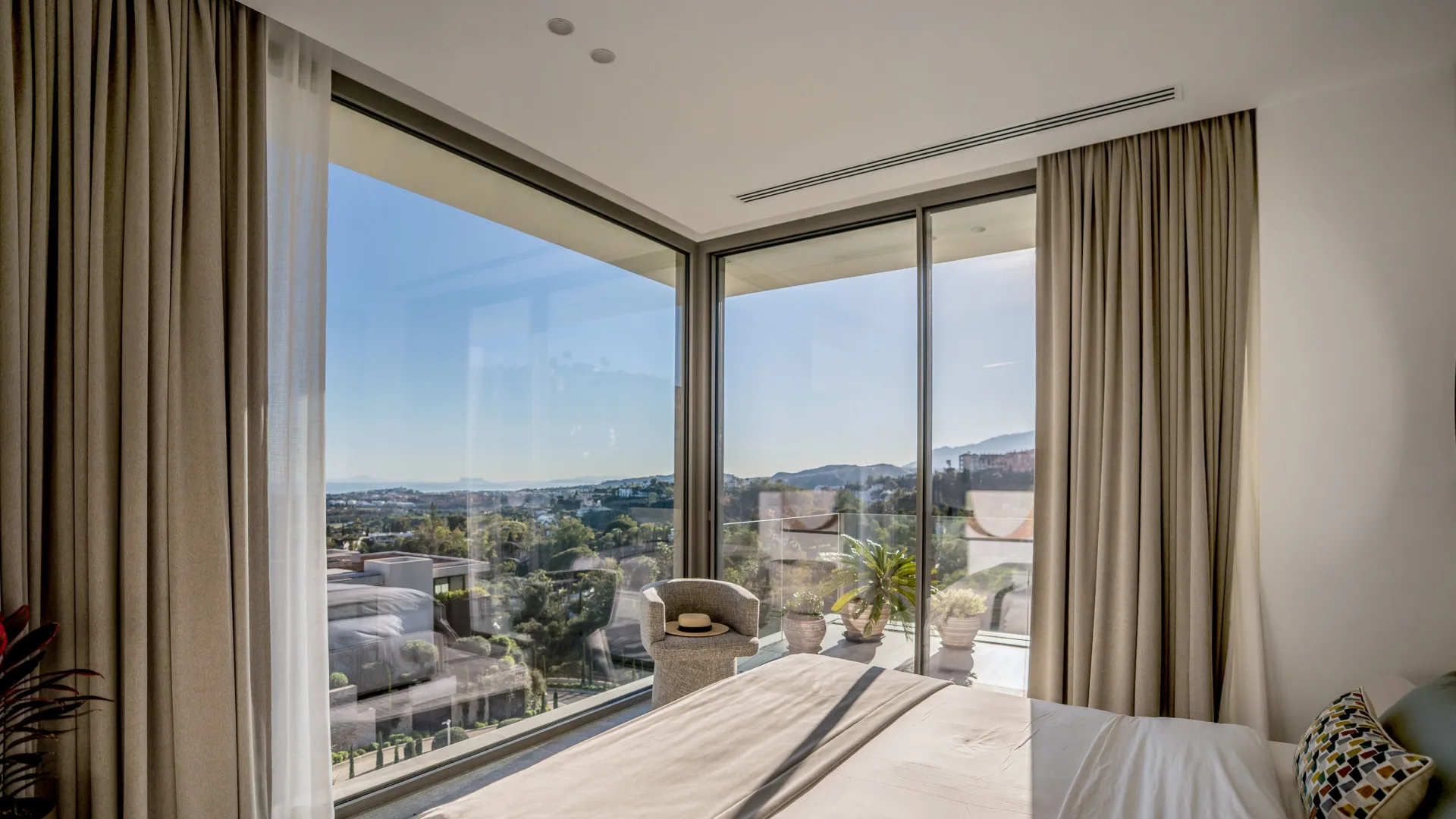 For sale 6 bedrooms villa in The Hills