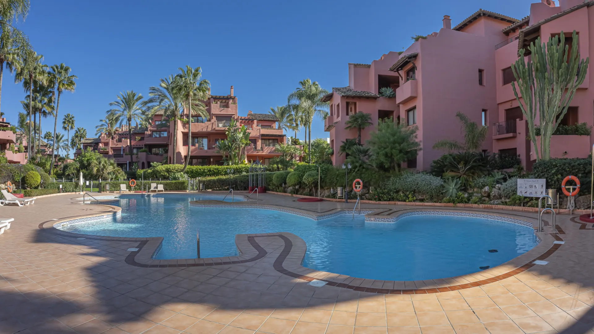 Menara Beach ground floor apartment for sale