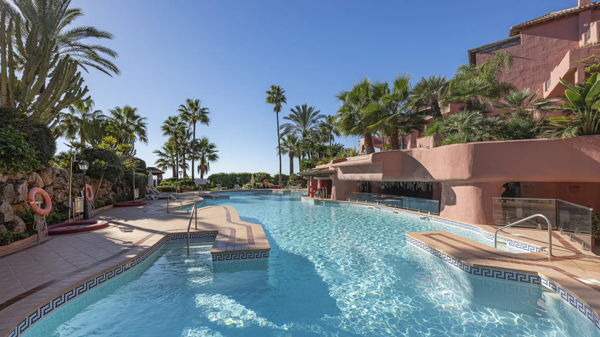 Menara Beach ground floor apartment for sale