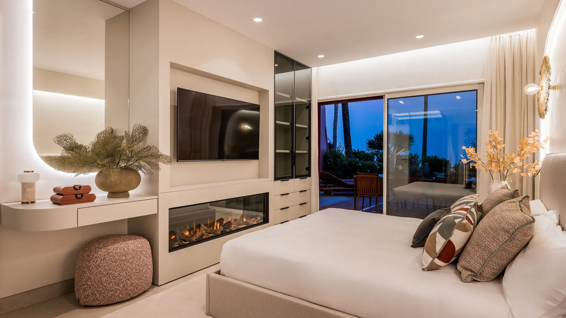 Menara Beach ground floor apartment for sale