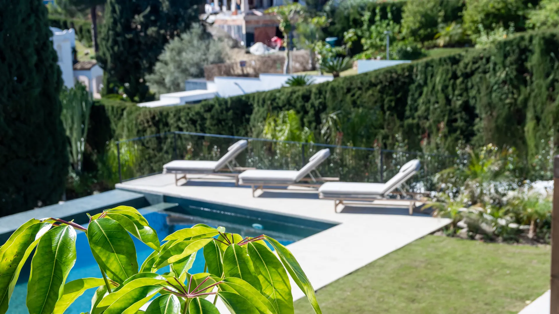 Buy 4 bedrooms semi detached house in Altos del Paraiso