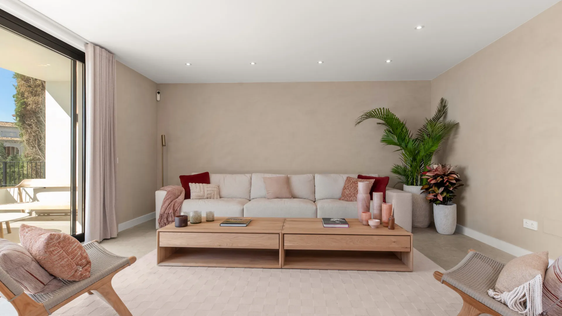 Buy 4 bedrooms semi detached house in Altos del Paraiso