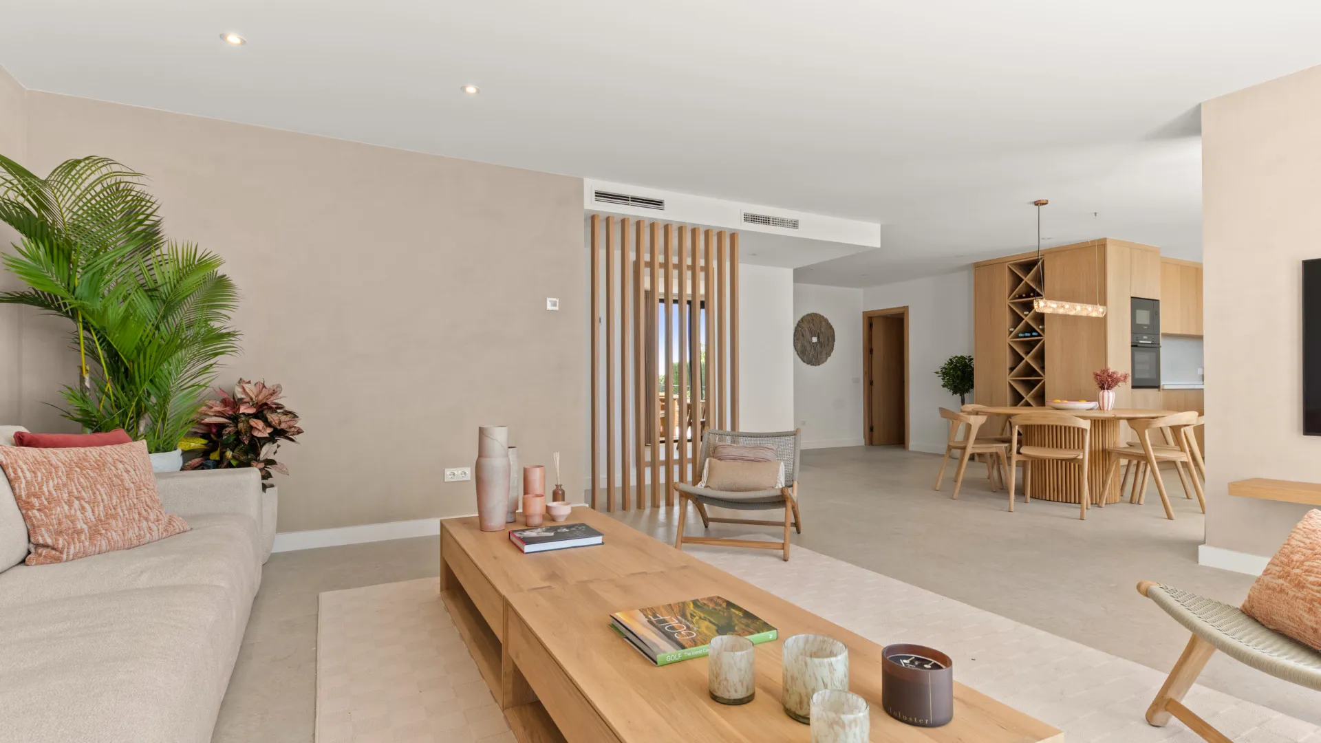 Buy 4 bedrooms semi detached house in Altos del Paraiso