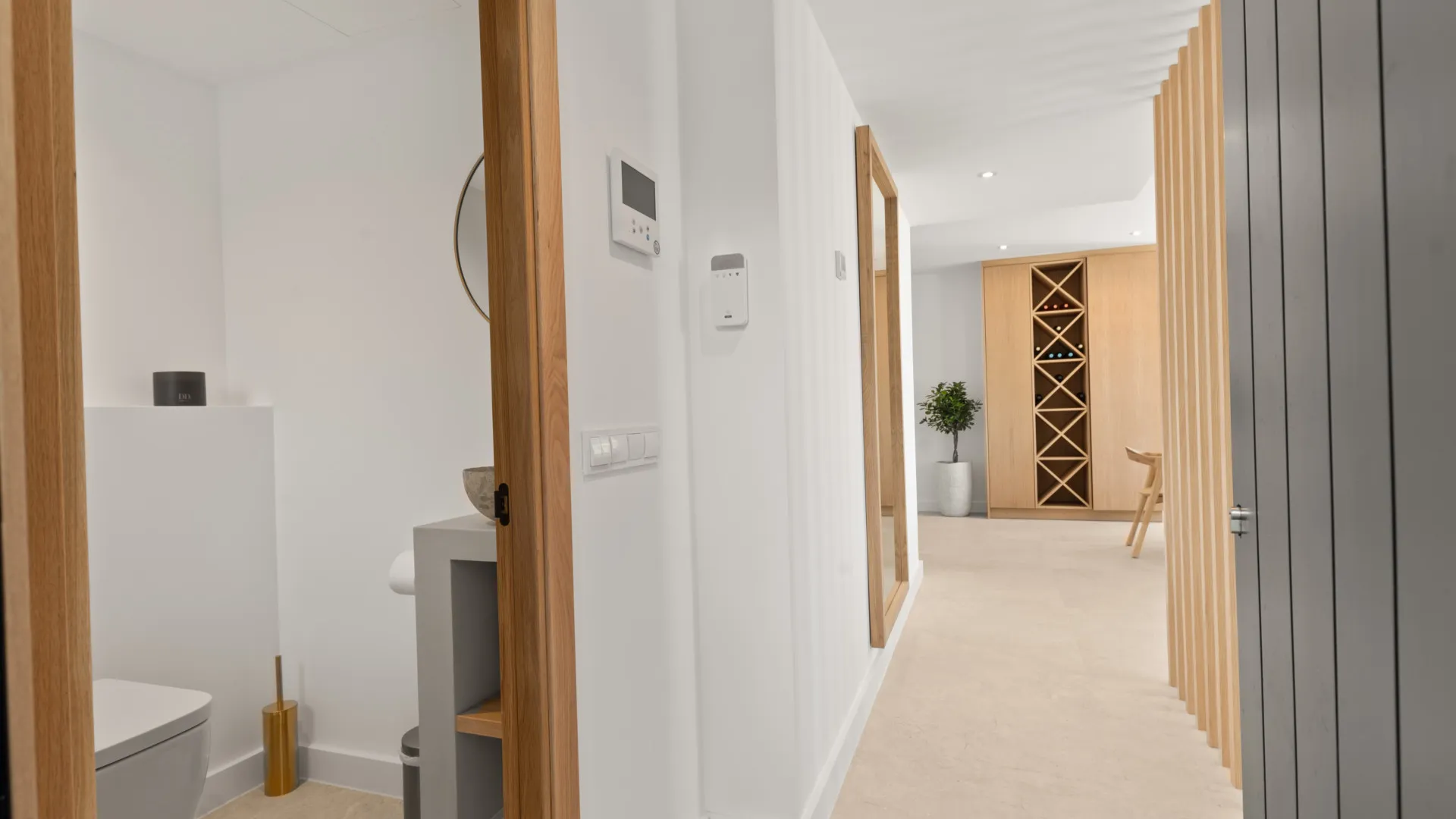 Buy 4 bedrooms semi detached house in Altos del Paraiso