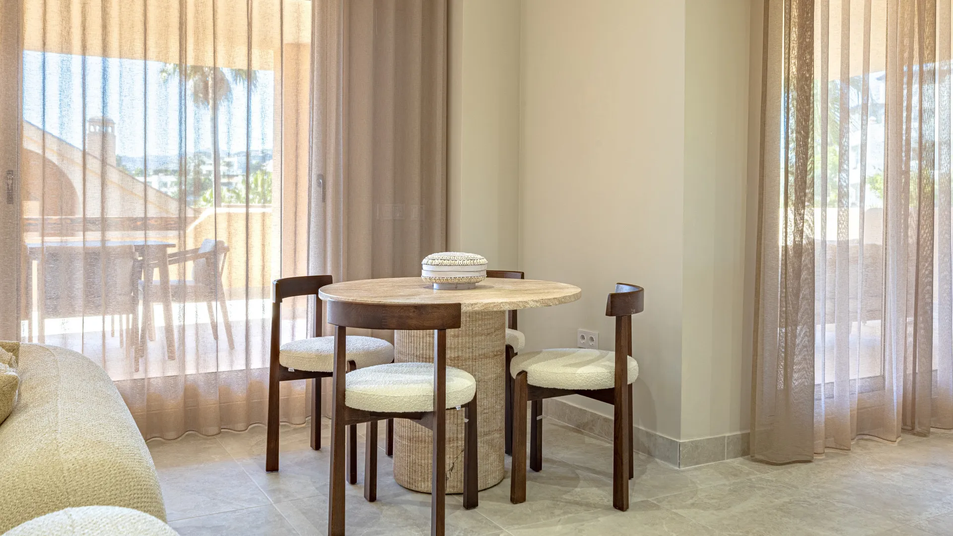 Ground floor apartment for sale in Las lomas del Conde Luque