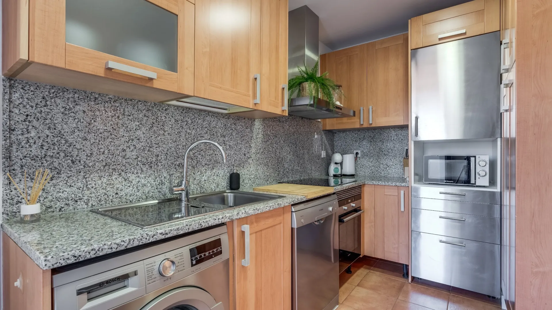 Ground floor apartment for sale in Estepona with 2 bedrooms