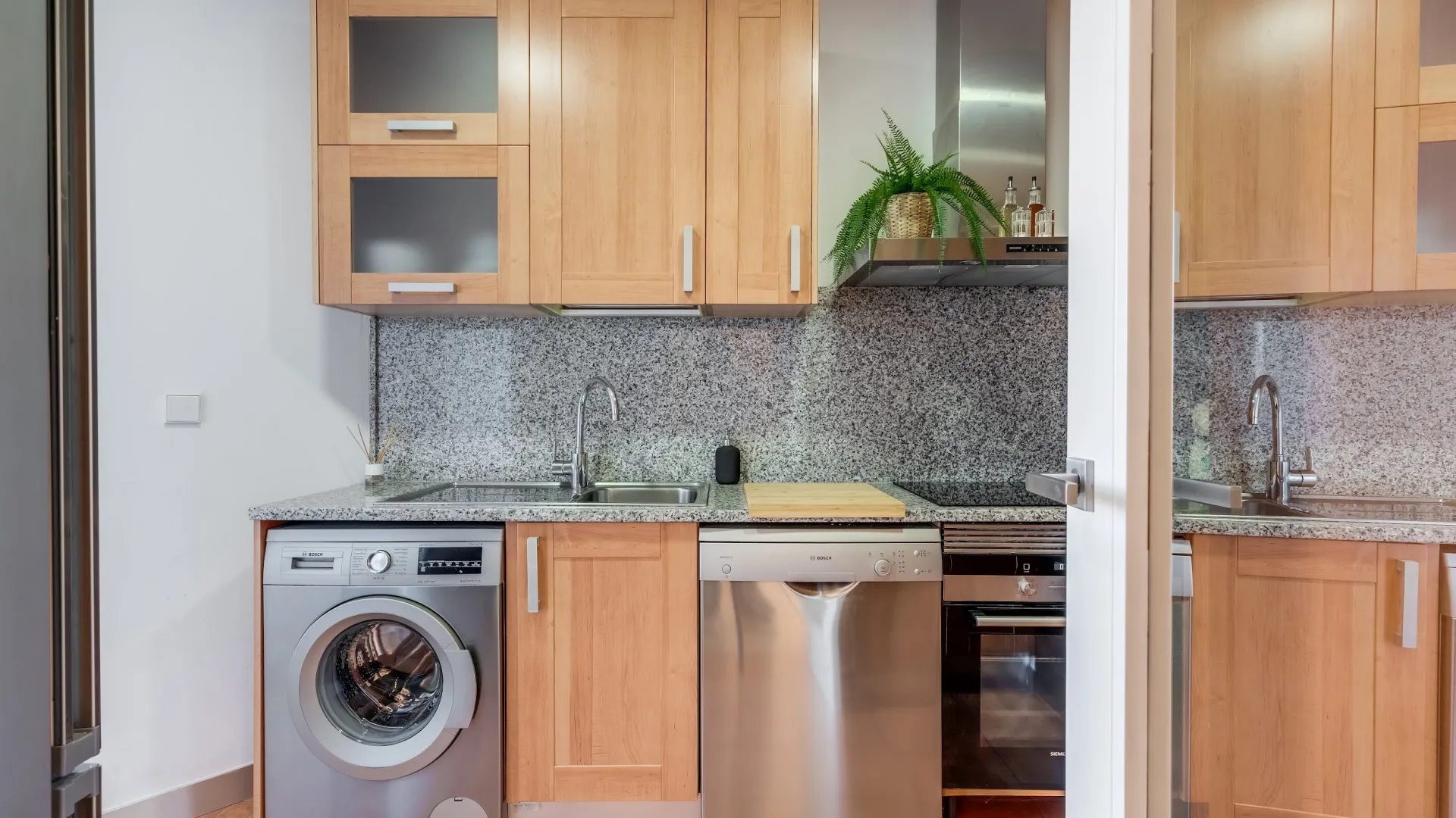 Ground floor apartment for sale in Estepona with 2 bedrooms