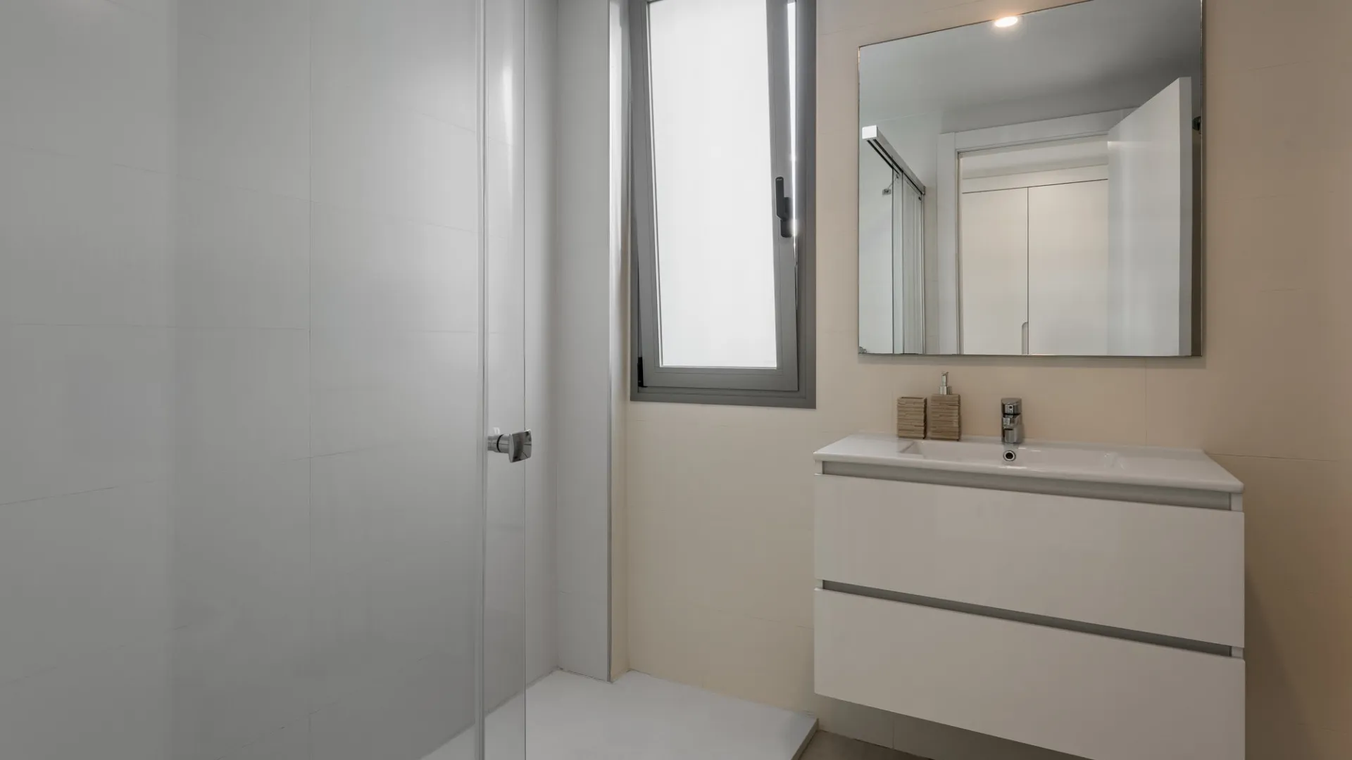 Comprar apartamento de 3 dormitorios en Vanian Green Village