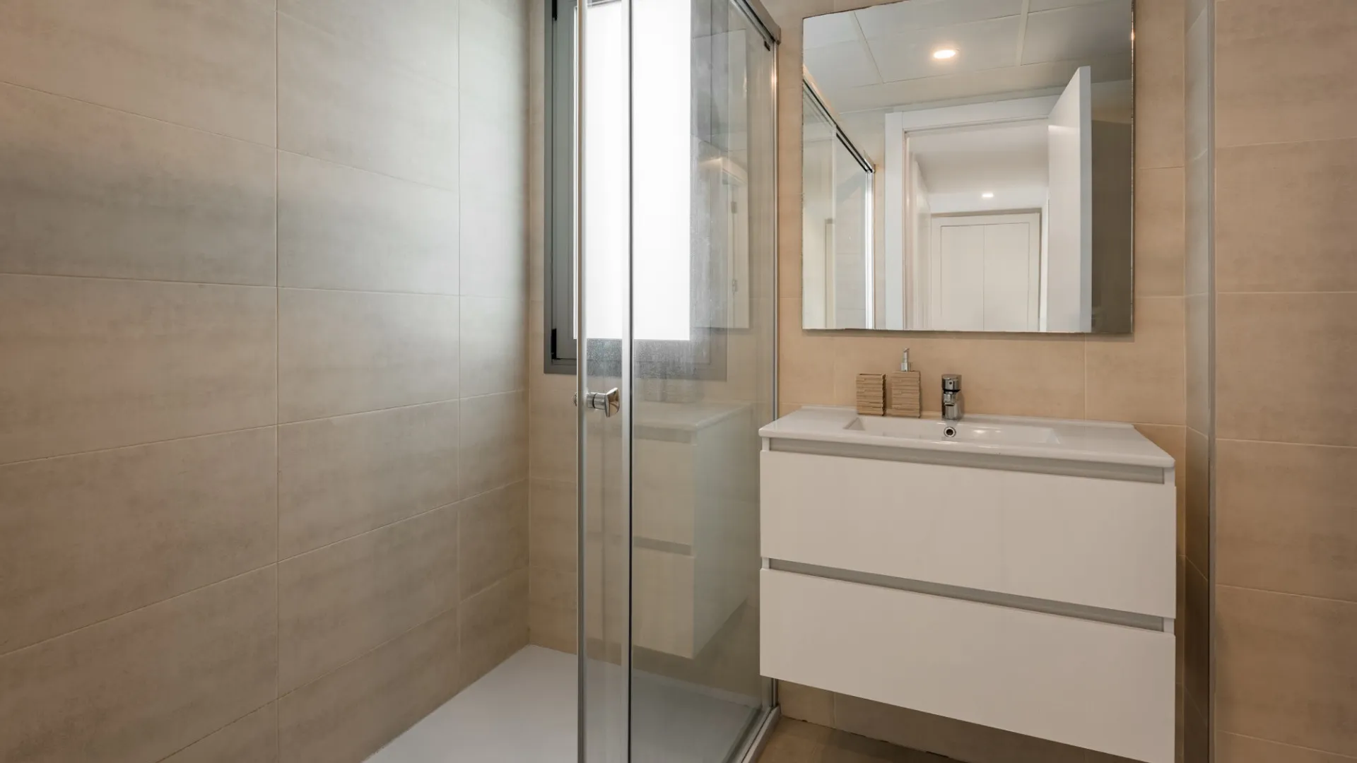 Comprar apartamento de 3 dormitorios en Vanian Green Village