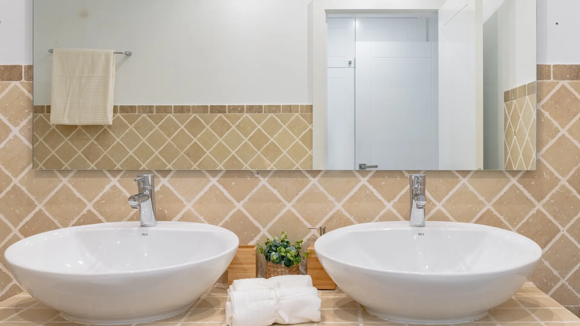 Apartamento planta baja a la venta en Estepona