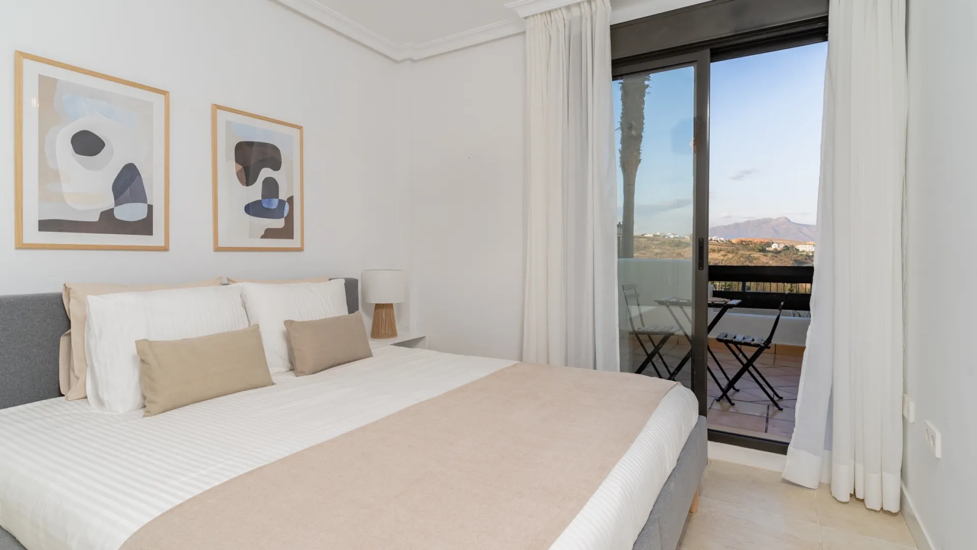 Apartamento planta baja a la venta en Estepona