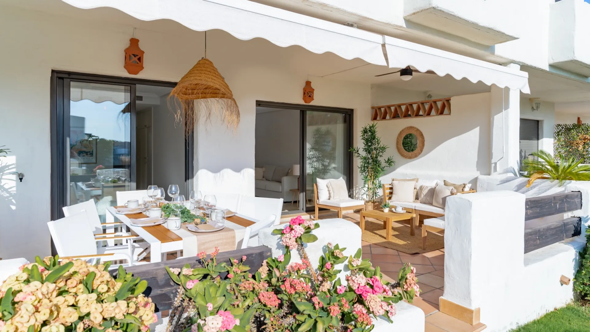 Apartamento planta baja a la venta en Estepona