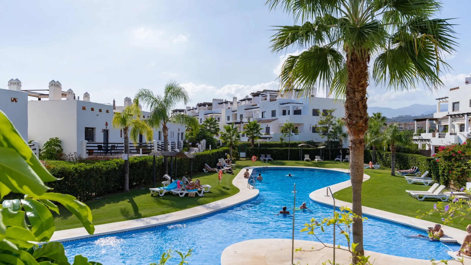 Apartamento planta baja a la venta en Estepona