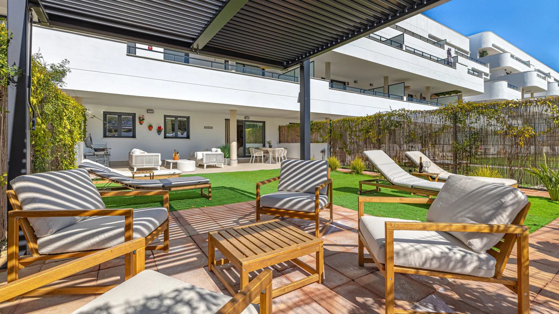 Estepona 2 bedrooms ground floor apartment for sale