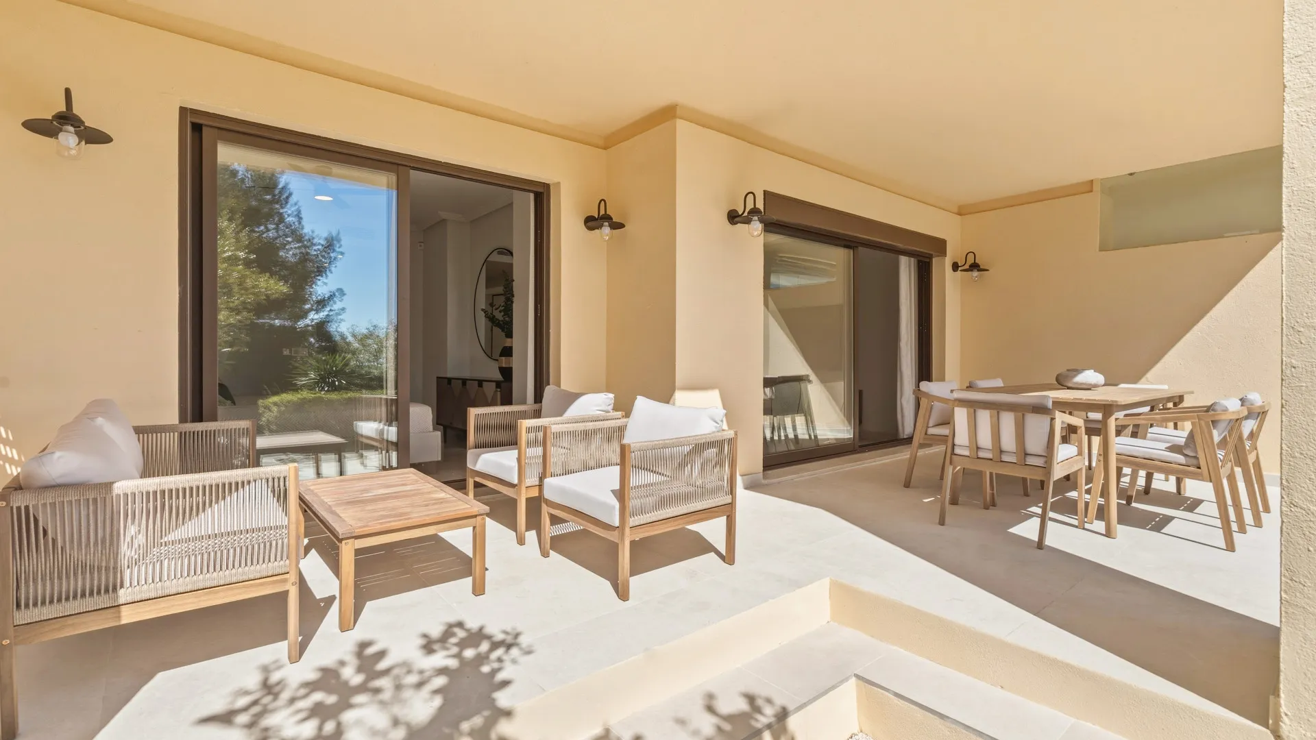Apartamento planta baja con 3 dormitorios en venta en Los Arqueros