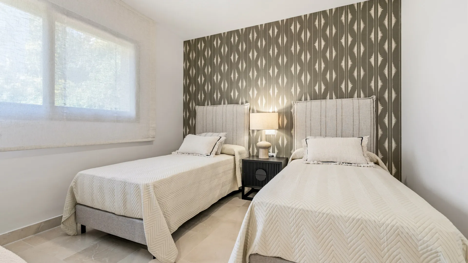 Apartamento planta baja con 3 dormitorios en venta en Los Arqueros