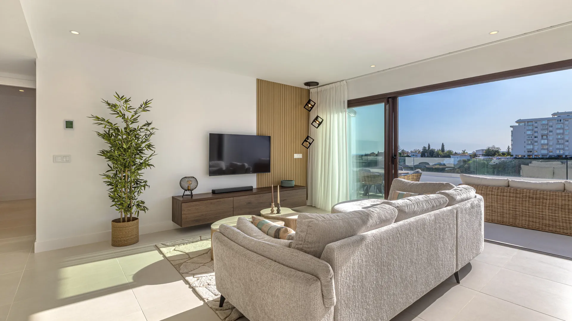 Buy penthouse in El Higueron with 2 bedrooms