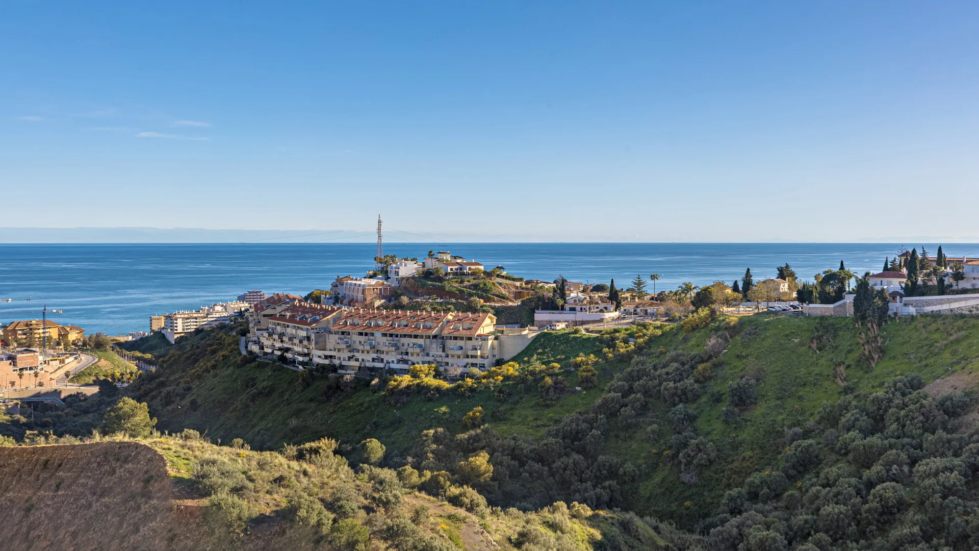 Buy penthouse in El Higueron with 2 bedrooms