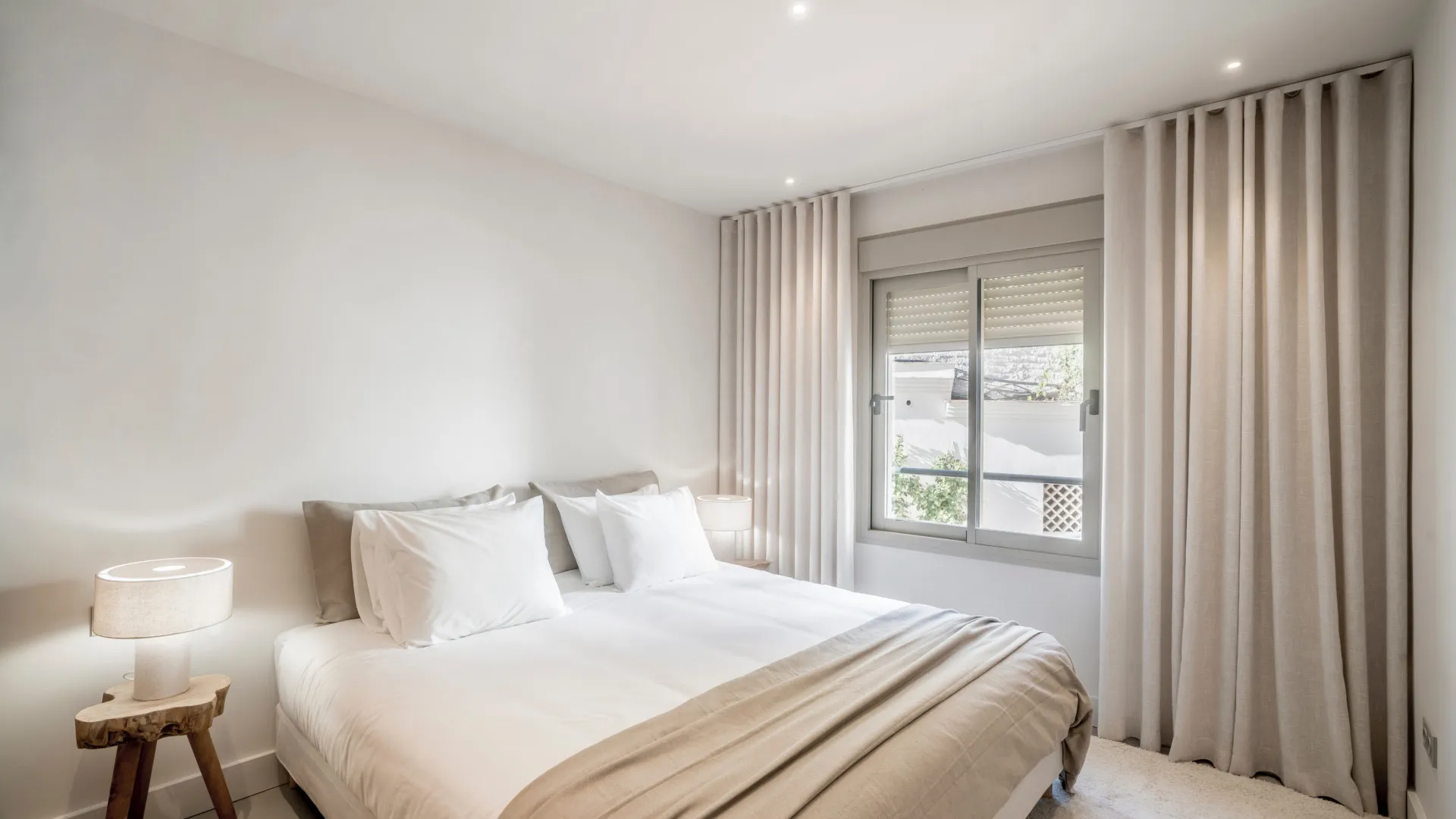 Palacetes Los Belvederes ground floor apartment for sale