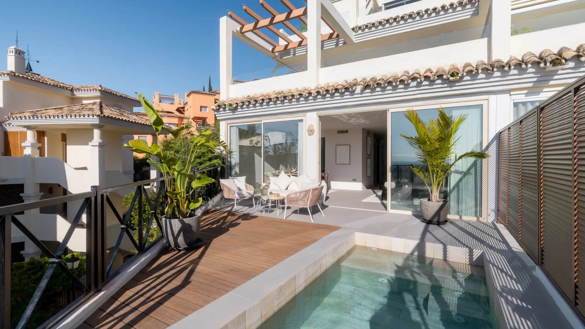 Palacetes Los Belvederes ground floor apartment for sale