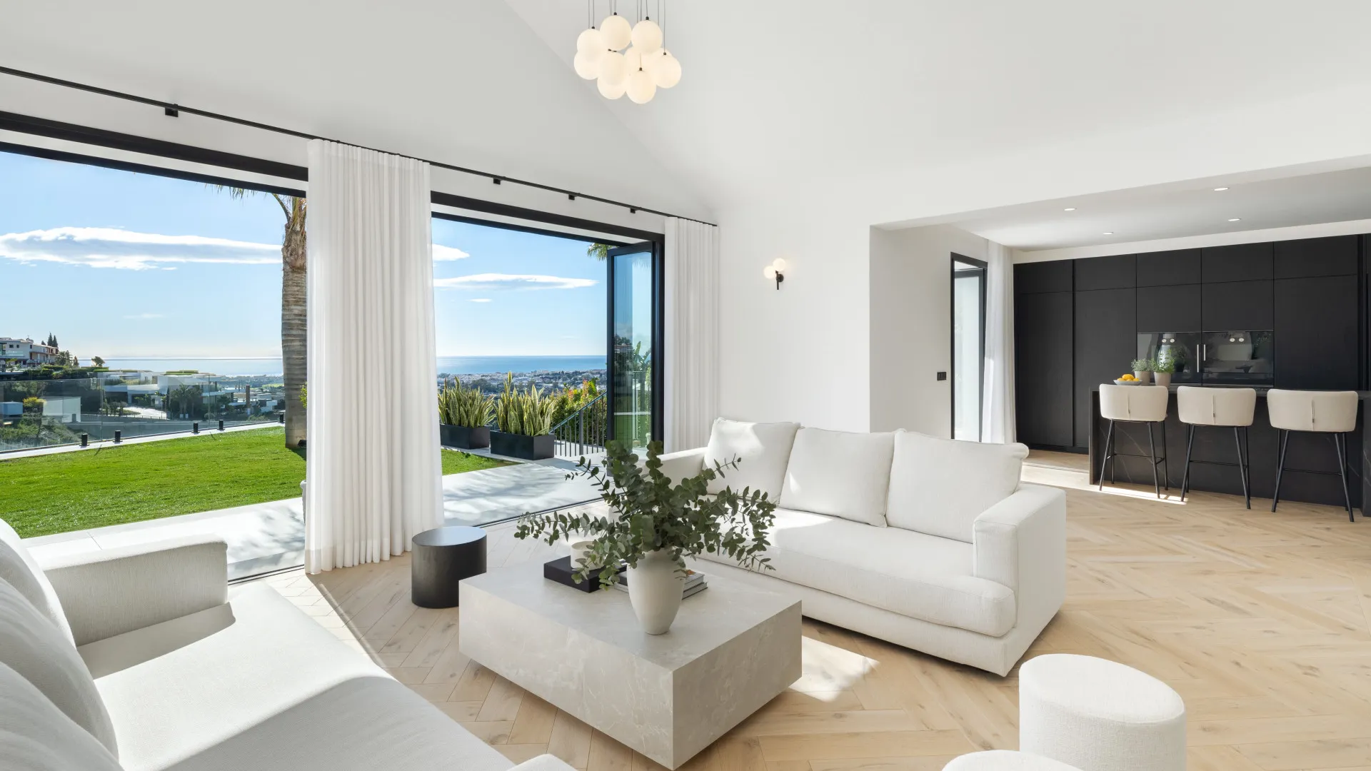 Nueva Andalucia, villa de 5 dormitorios en venta