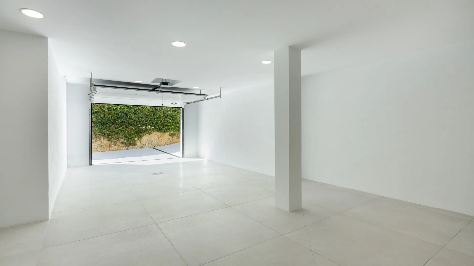 Nueva Andalucia, villa de 5 dormitorios en venta