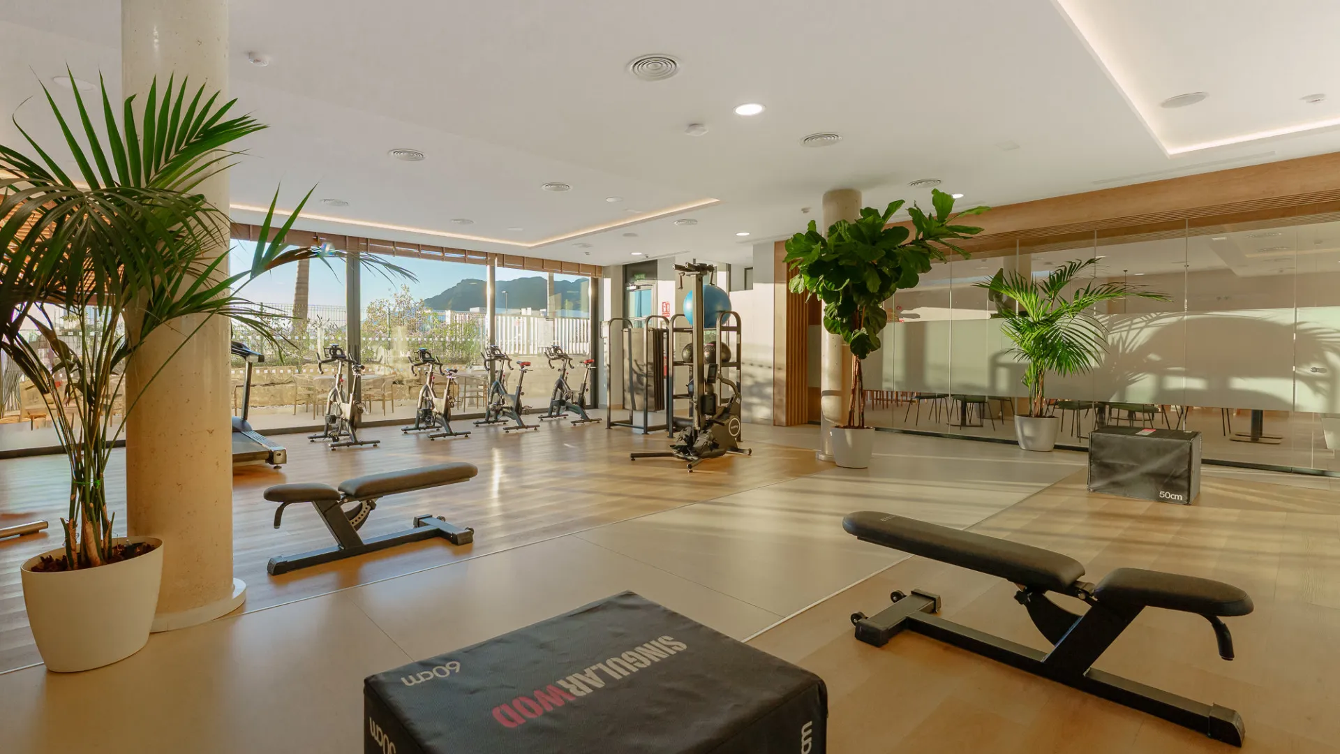 Apartamento planta baja en venta en Marbella con 4 dormitorios