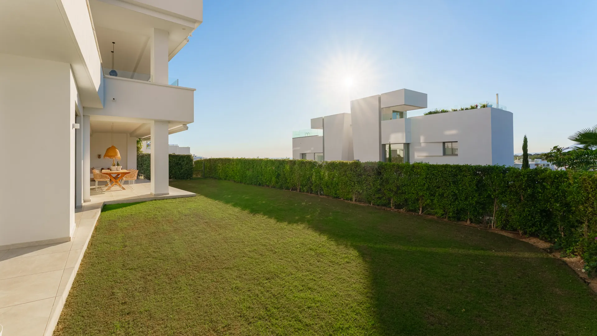 Apartamento planta baja en venta en Marbella con 4 dormitorios