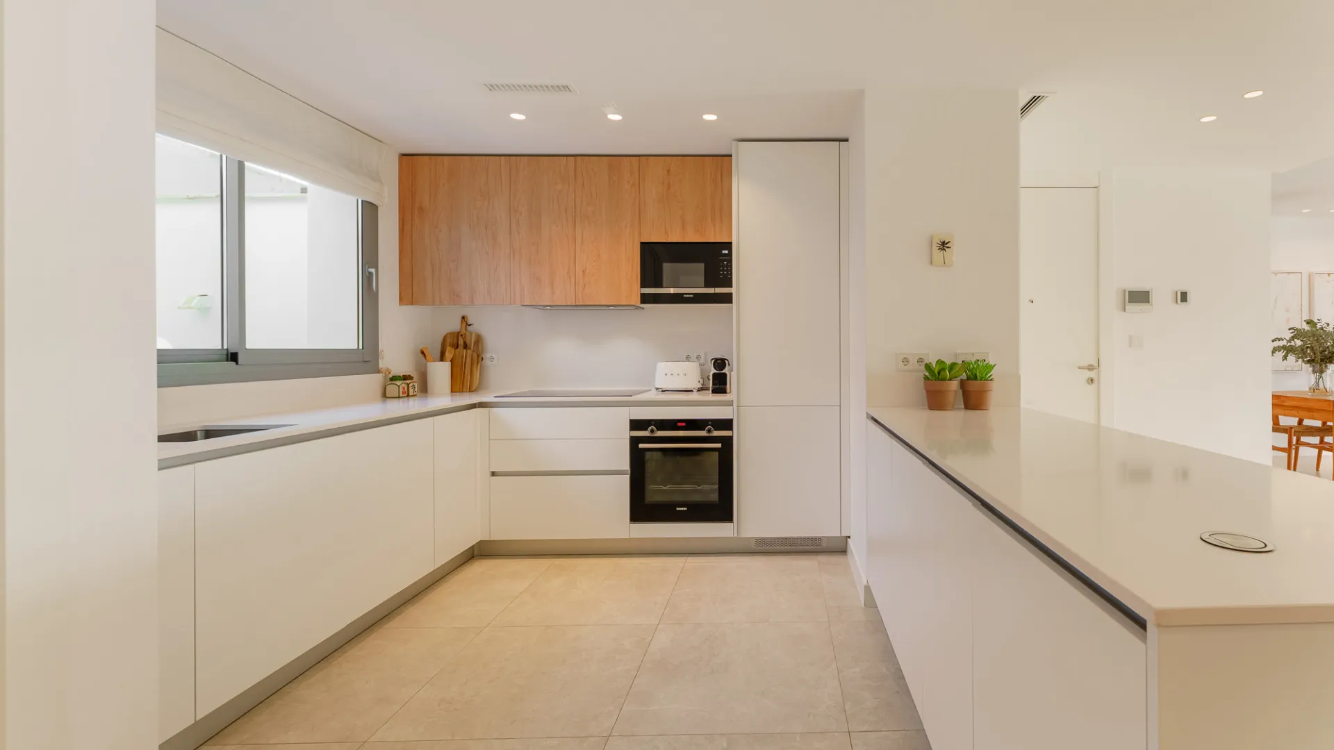 Apartamento planta baja en venta en Marbella con 4 dormitorios