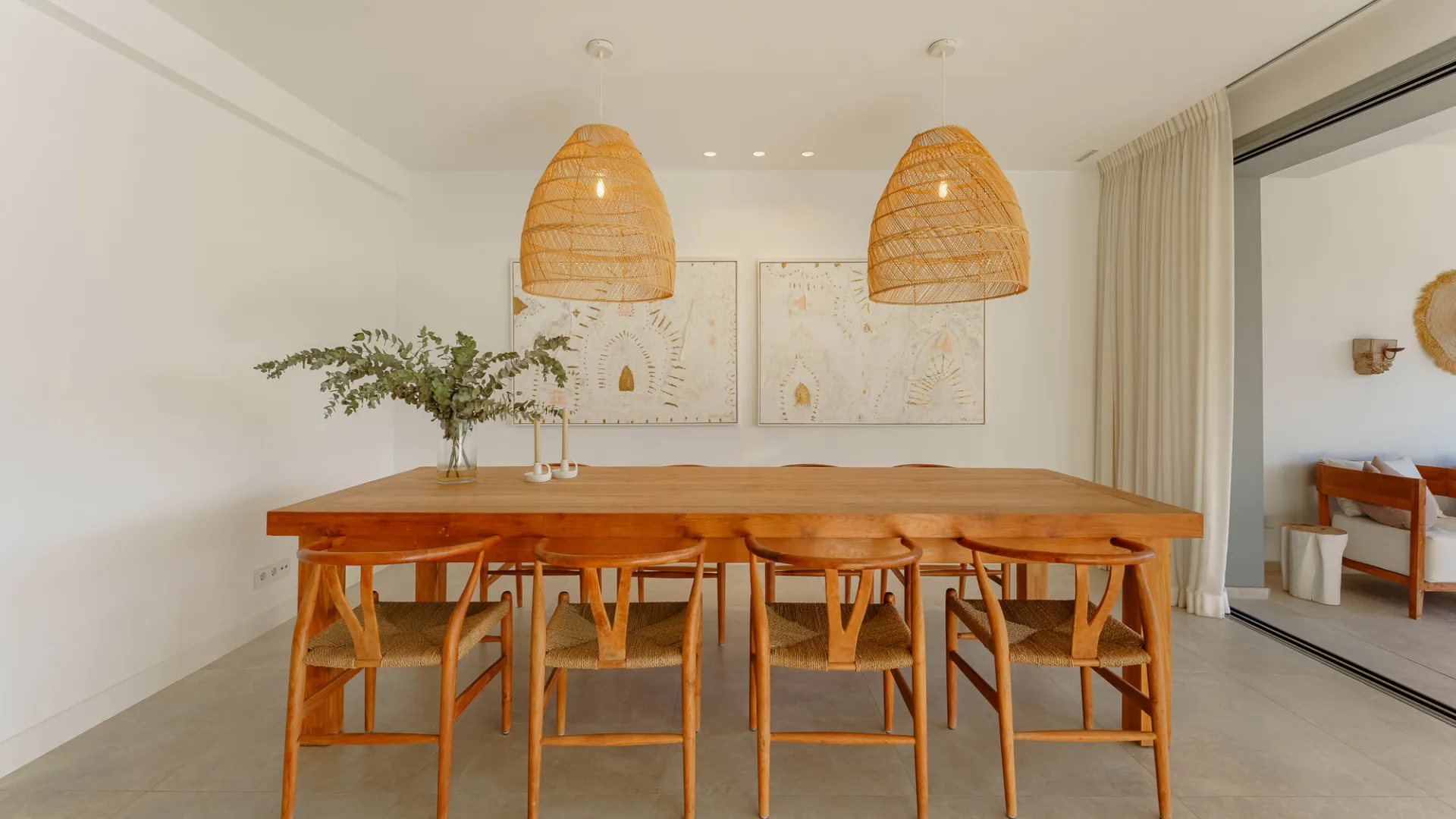 Apartamento planta baja en venta en Marbella con 4 dormitorios