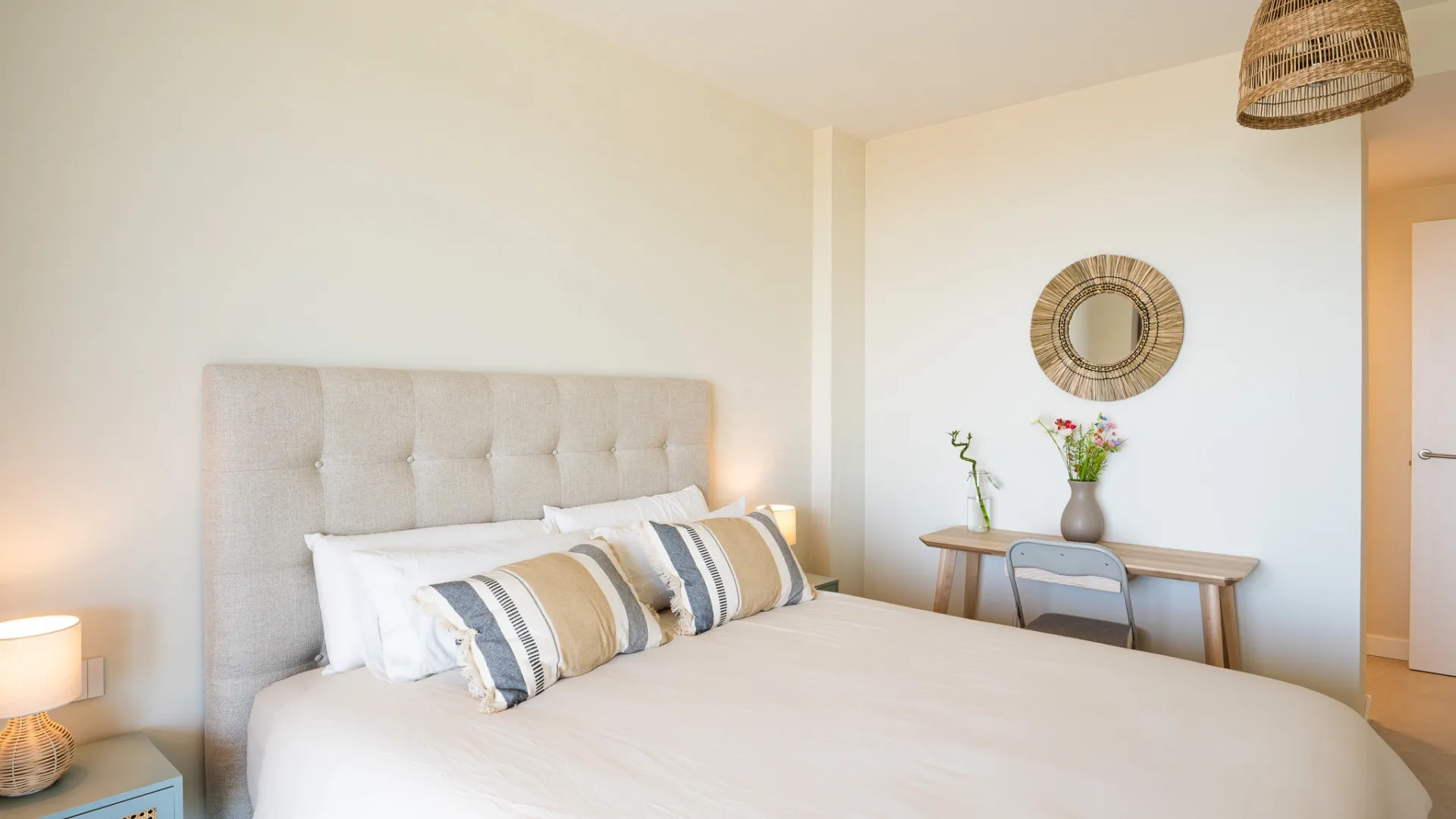 Estepona, apartamento de 2 dormitorios en venta