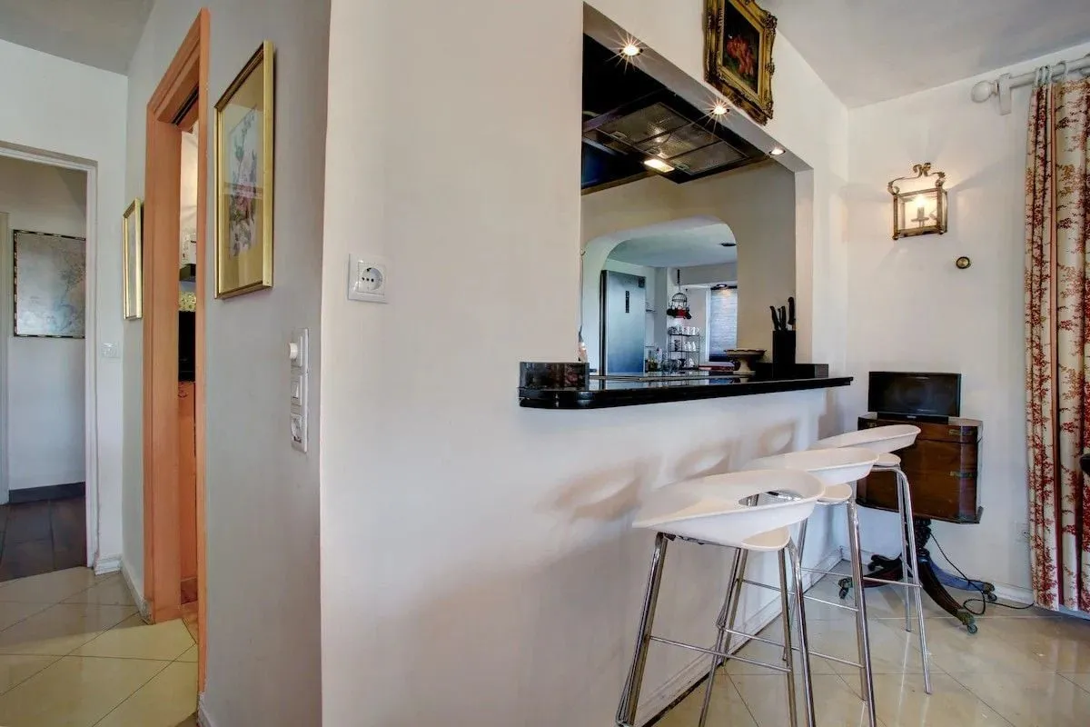 For sale Nueva Andalucia villa with 6 bedrooms