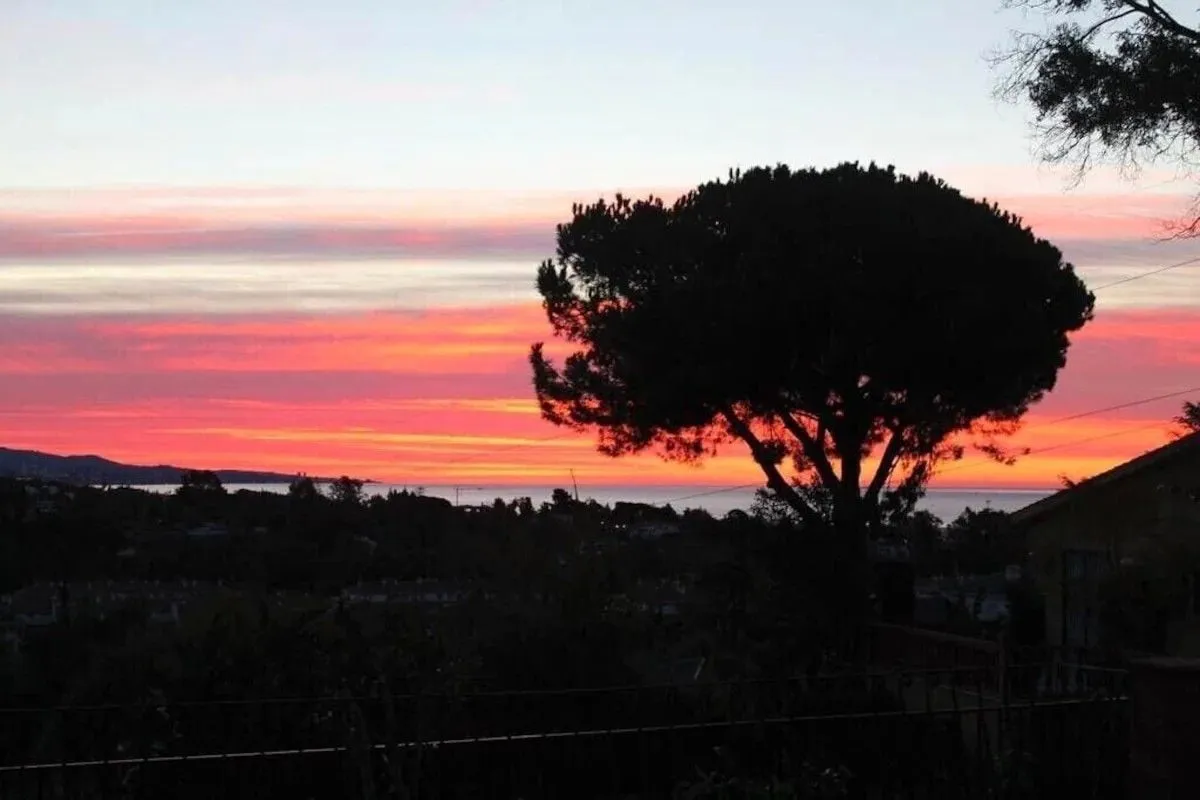 For sale Nueva Andalucia villa with 6 bedrooms