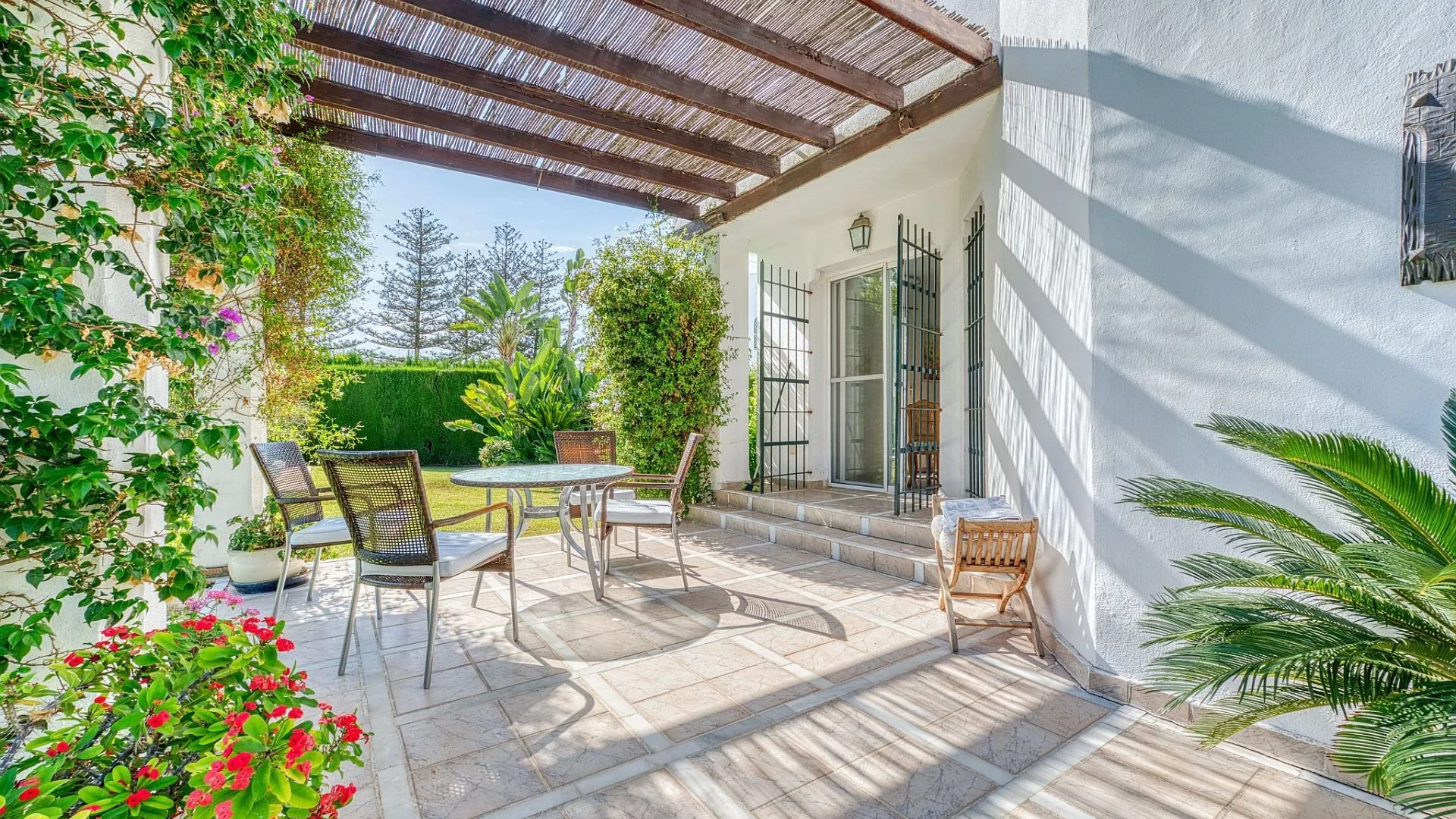 4 bedrooms Nueva Andalucia villa for sale