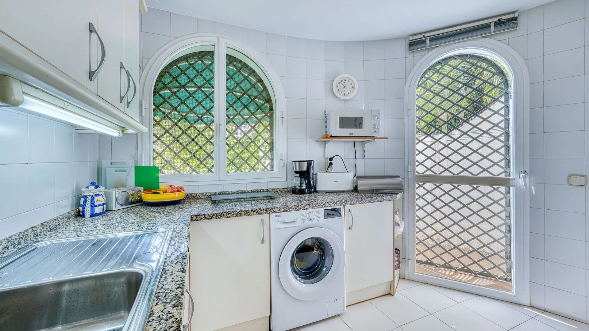 4 bedrooms Nueva Andalucia villa for sale