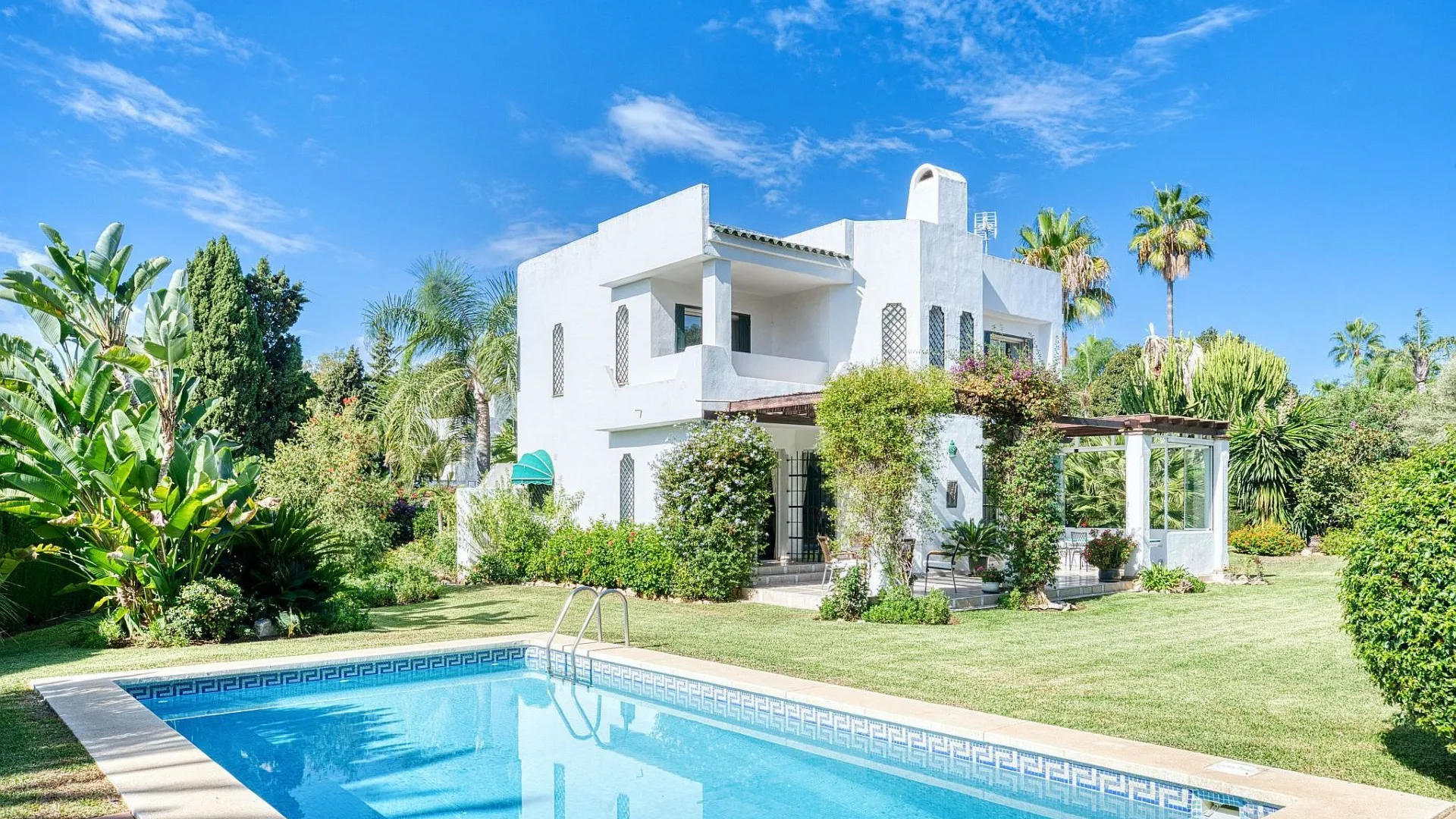 4 bedrooms Nueva Andalucia villa for sale