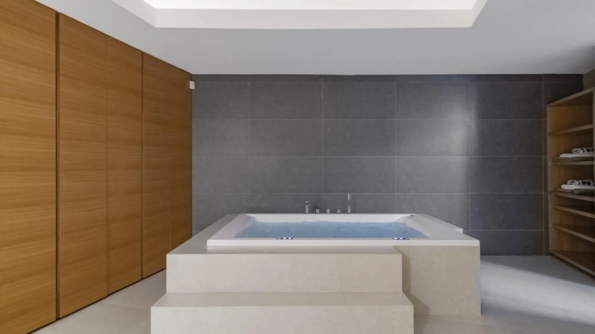 Villa de 6 dormitorios en venta en Las Chapas