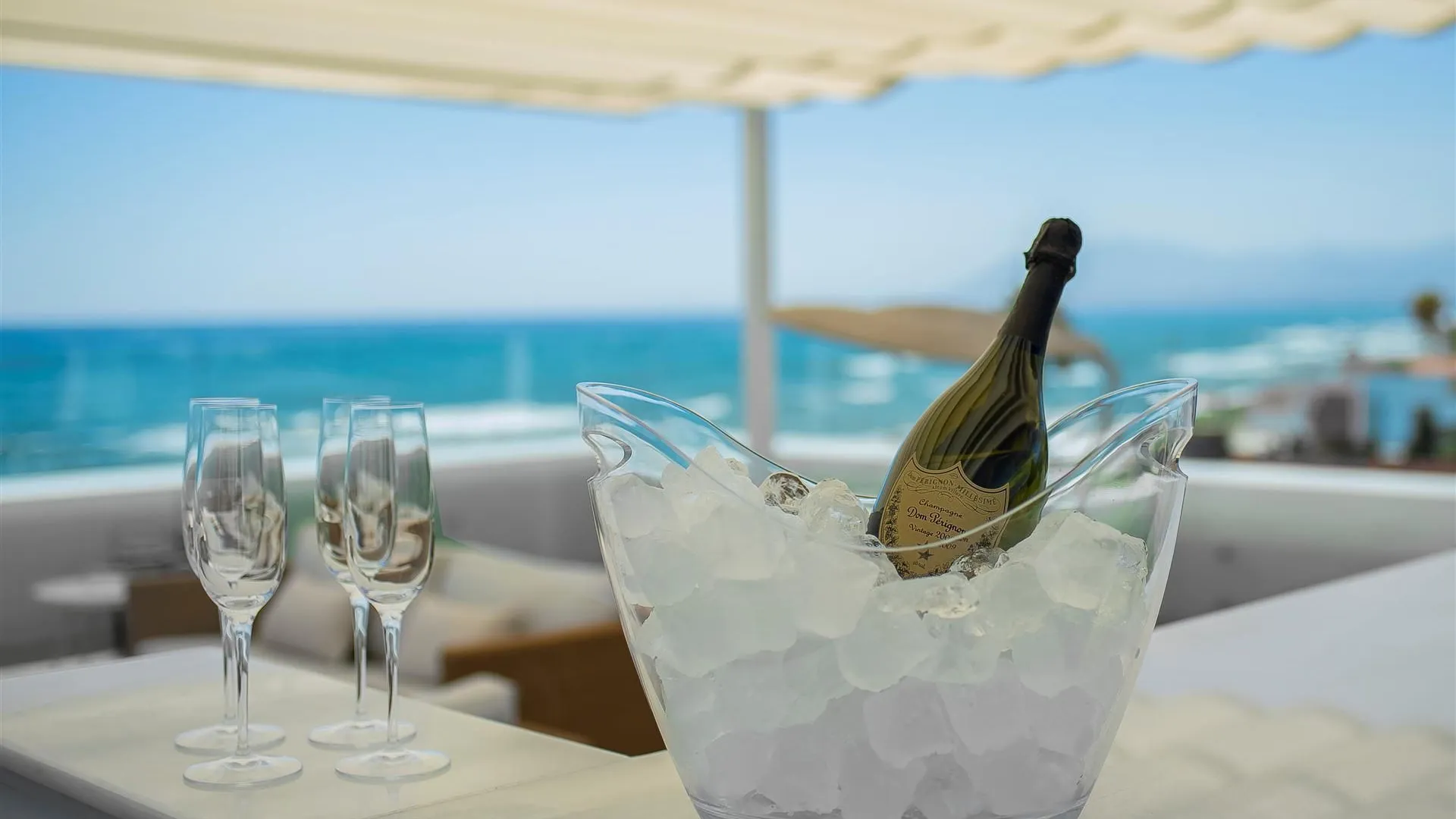 Villa de 6 dormitorios en venta en Las Chapas